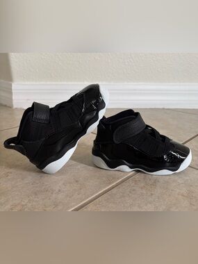 Jordan 6 Rings Toddler Shoes. Size 7C.